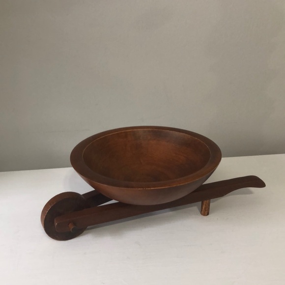 Vintage Wooden Wheelbarrow Nut Bowl/Dish - Picture 10 of 12